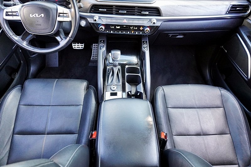 Used 2022 Silver Kia SX image 22