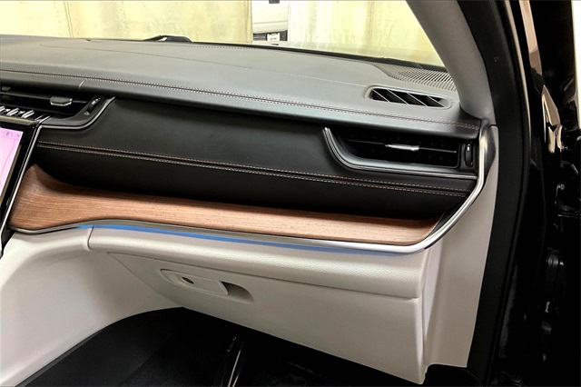 2022 Jeep Grand Cherokee Summit photo 22