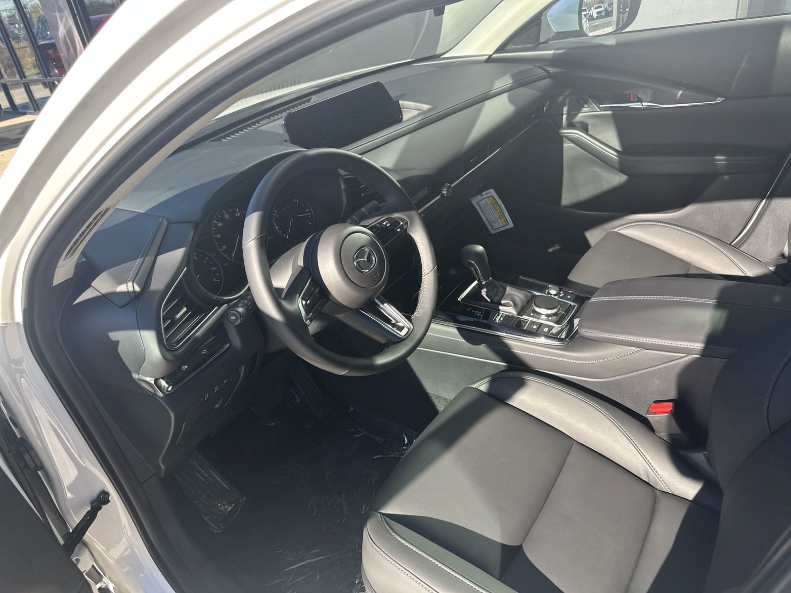 2025 Mazda CX-30 2.5 S Preferred photo 4
