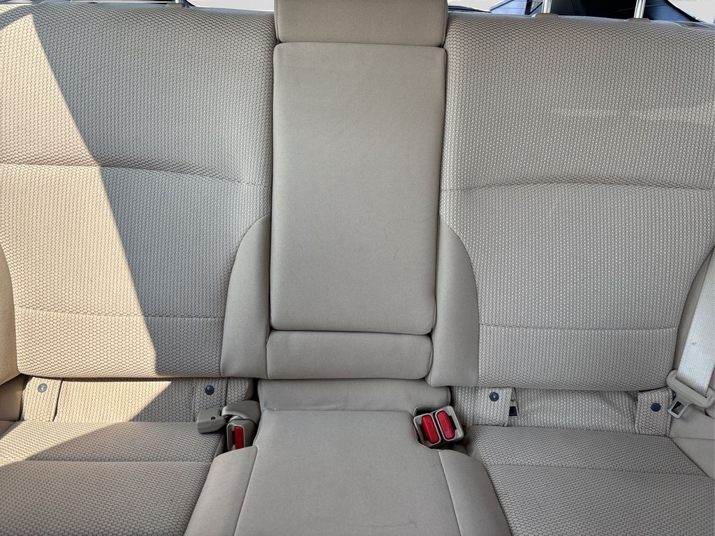 2019 Subaru Outback Premium photo 15