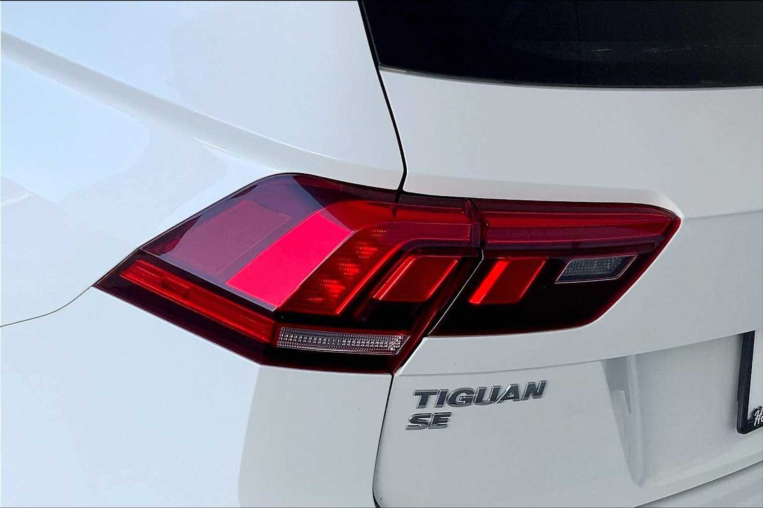2018 Volkswagen Tiguan SE photo 26