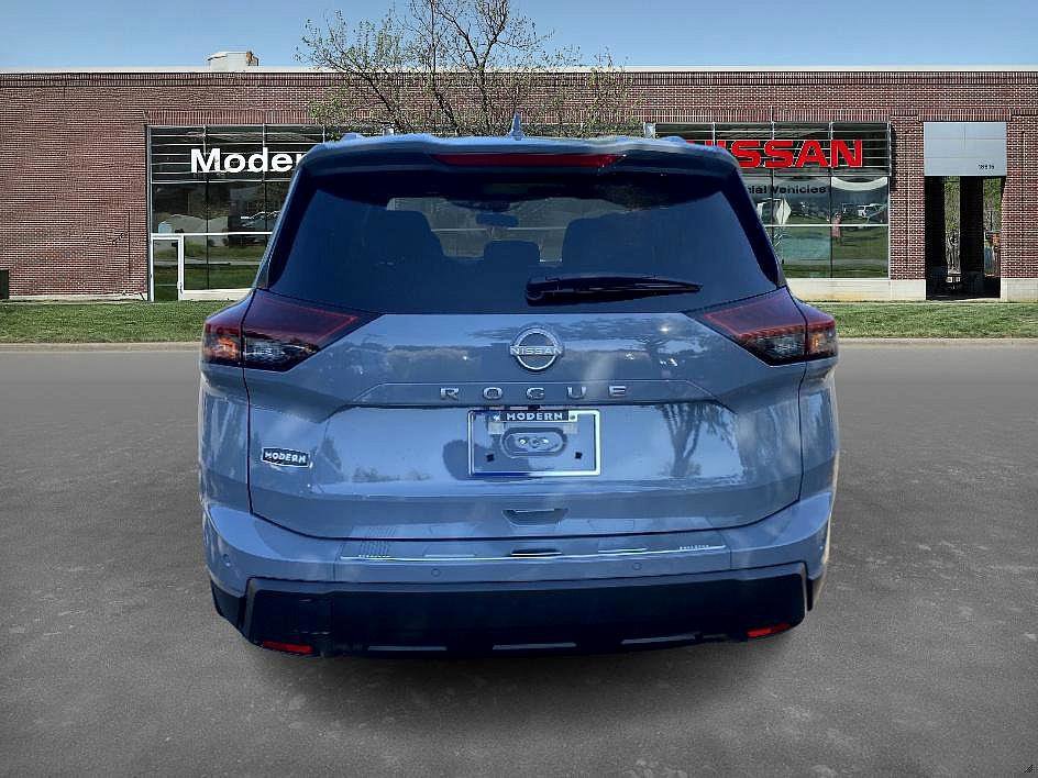 2026 Nissan Rogue SV photo 3