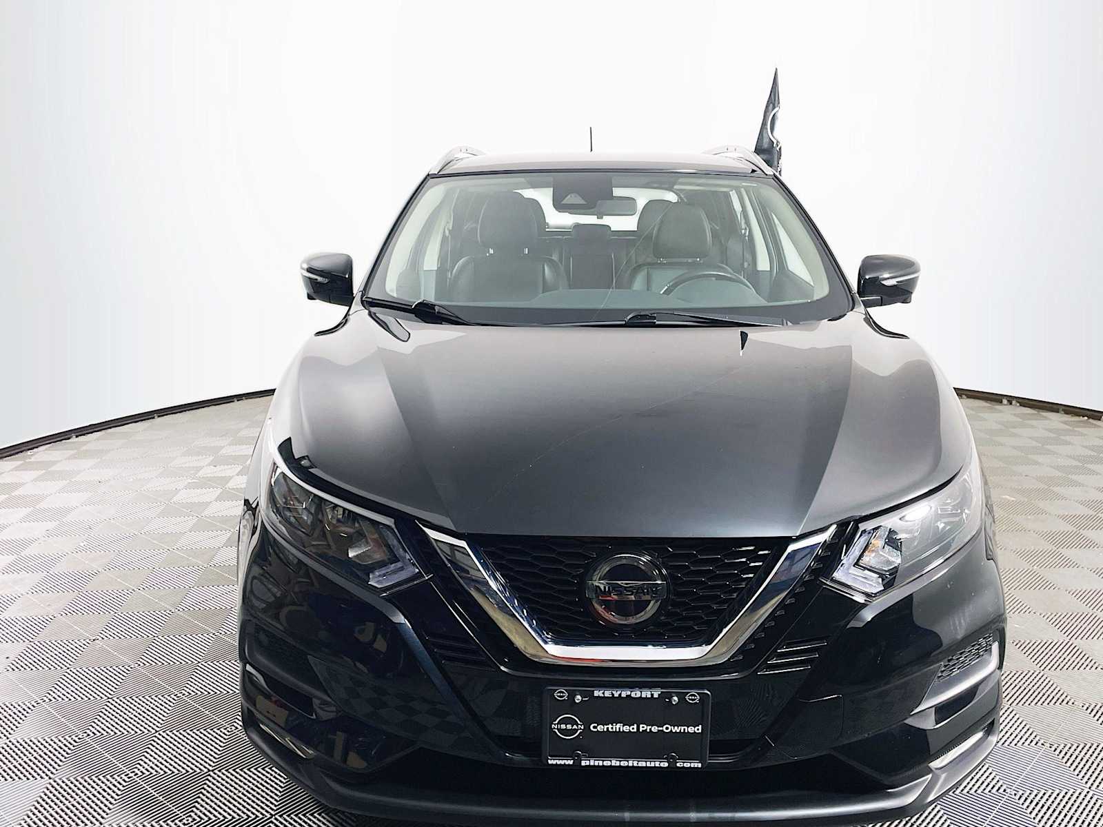2022 Nissan Rogue Sport SV photo 2