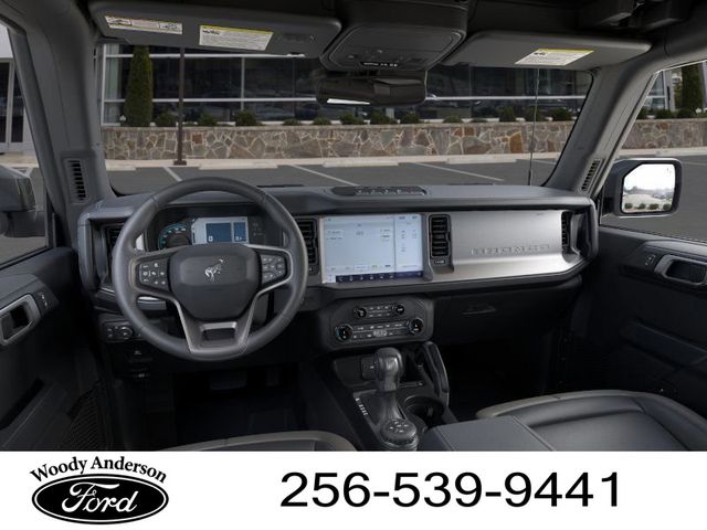 2025 Ford Bronco Outer Banks photo 7