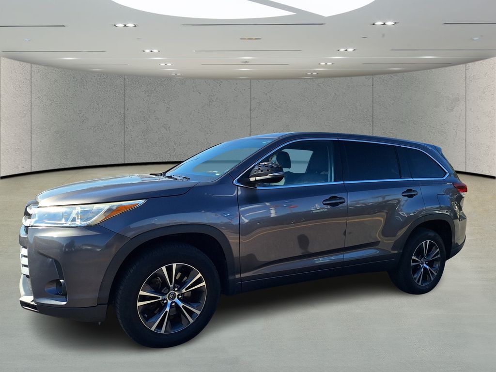 2018 Toyota Highlander LE