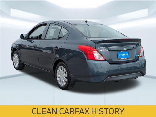 2015 Nissan Versa 1.6 Plus photo 3