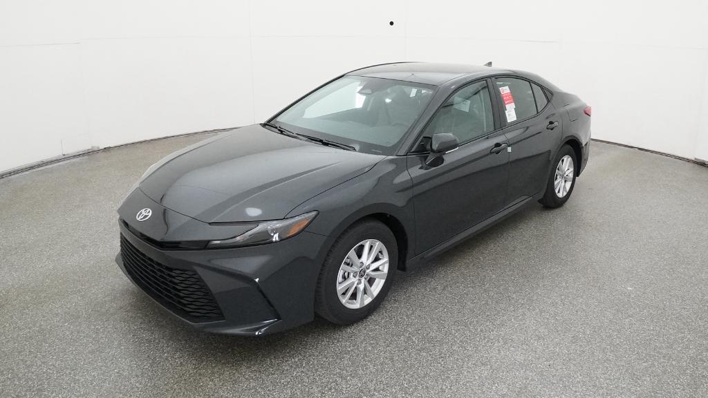 2026 Toyota Camry LE's photo