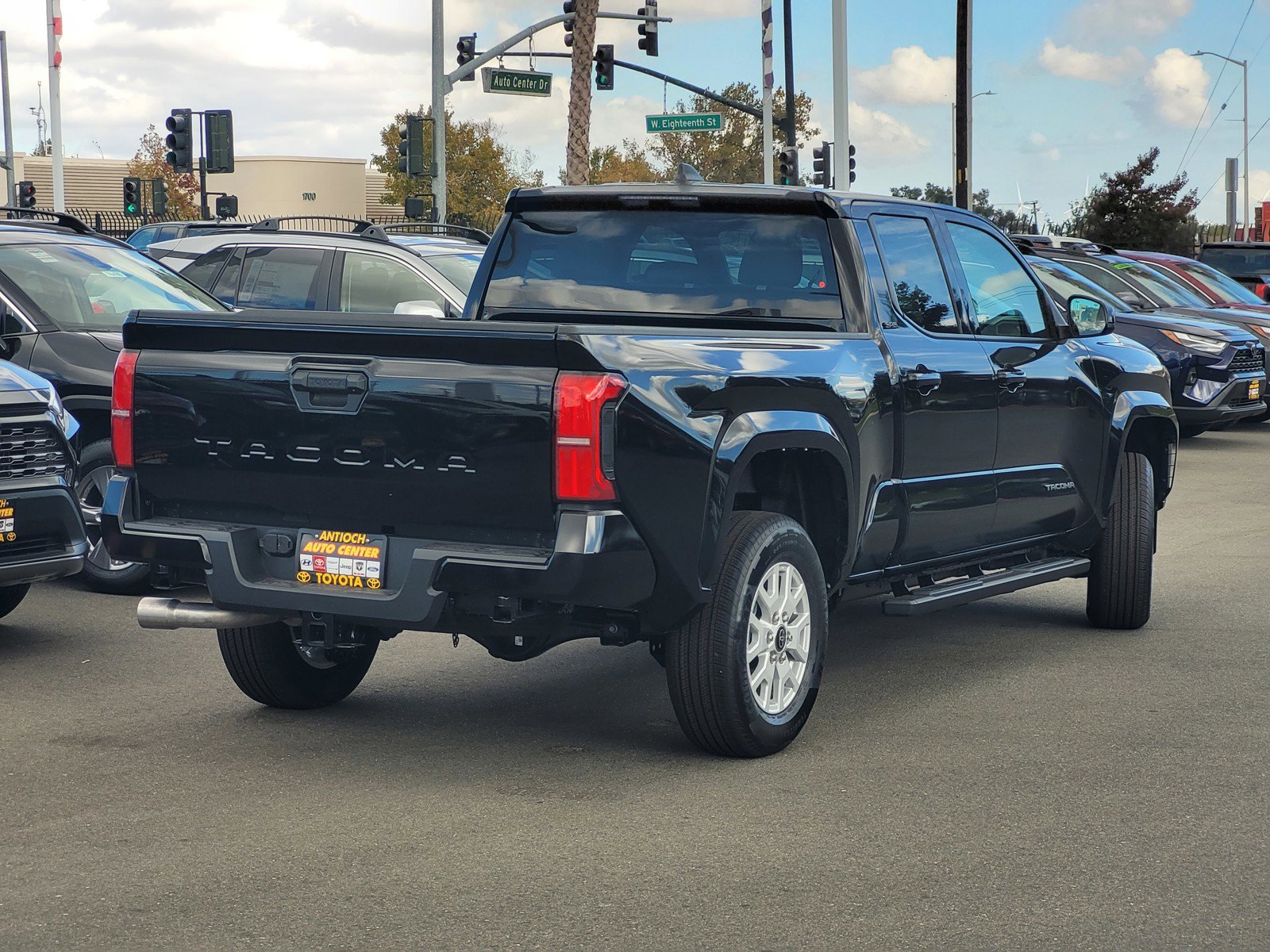 2025 Toyota Tacoma SR5 Double Cab photo 4