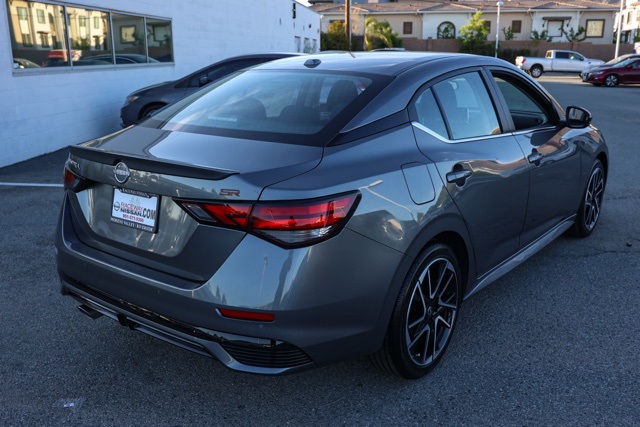 2025 Nissan Sentra SR photo 4
