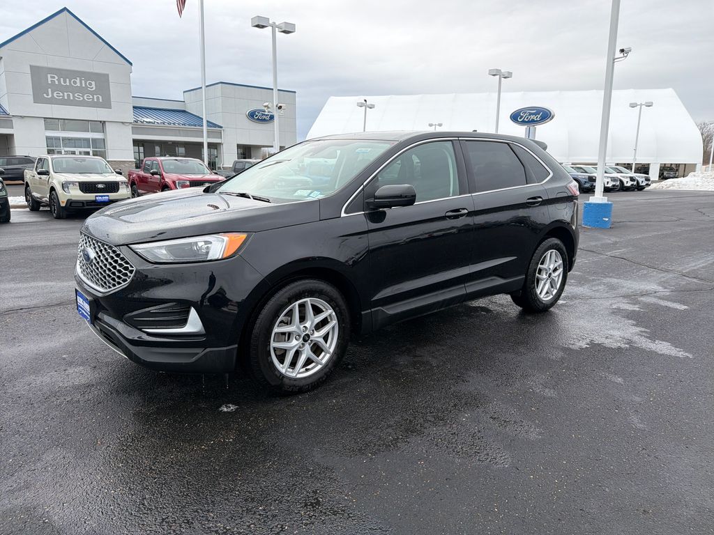 2024 Ford Edge SEL's photo