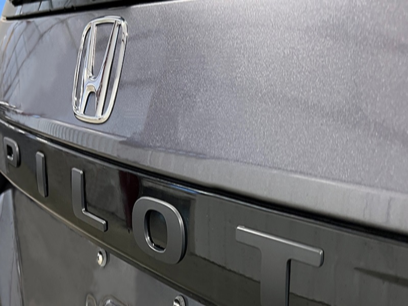 2025 Honda Pilot Elite photo 4