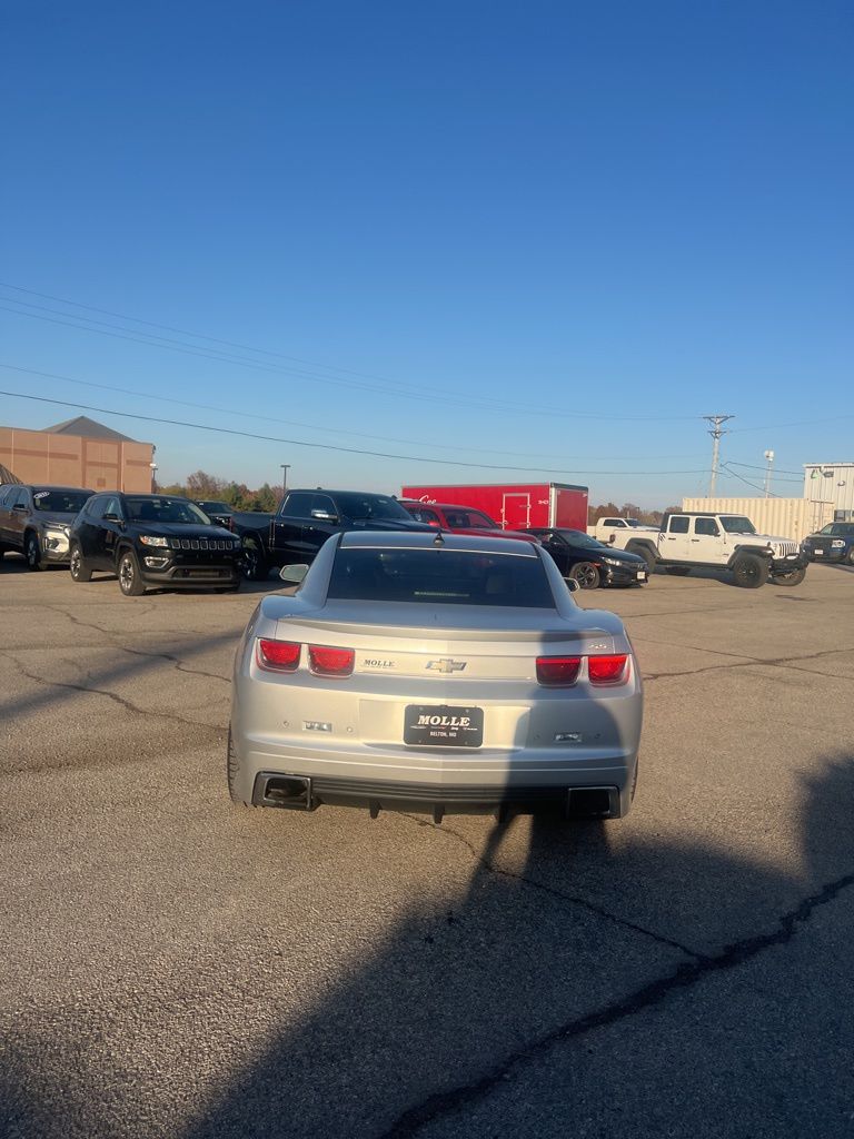 2013 Chevrolet Camaro 2SS photo 3