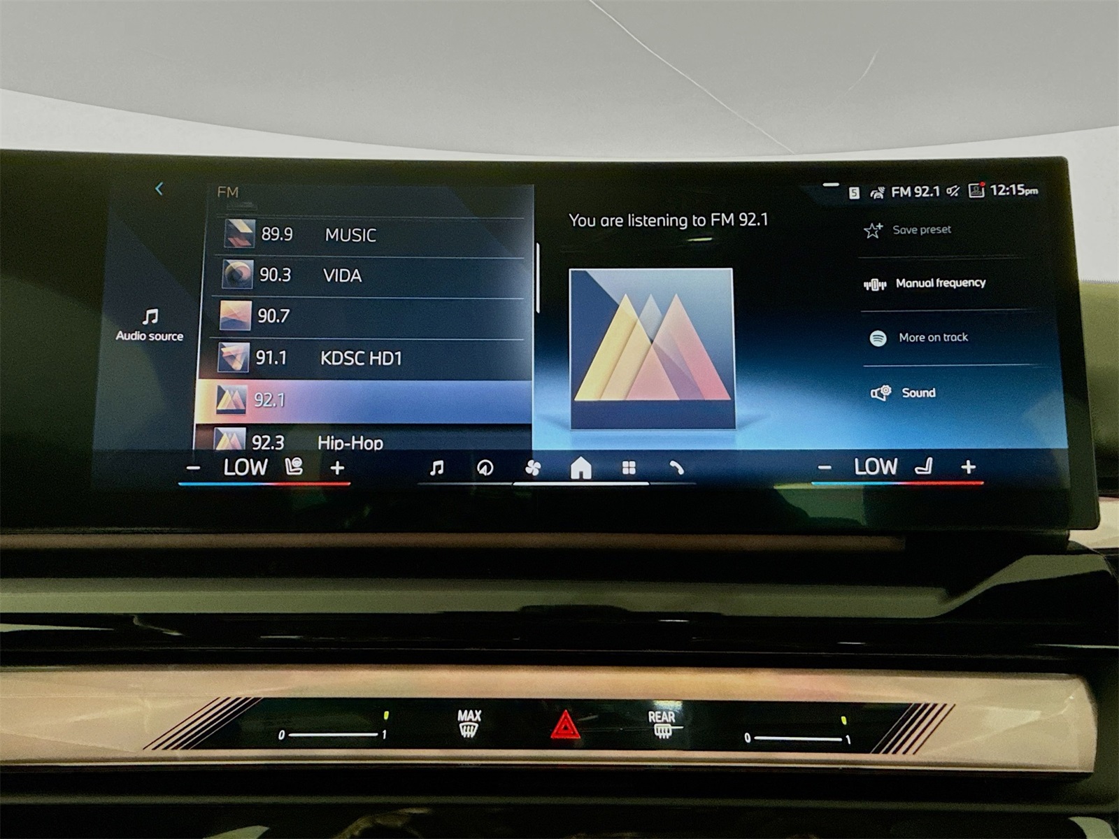2026 Bmw 550e 550e xDrive photo 13