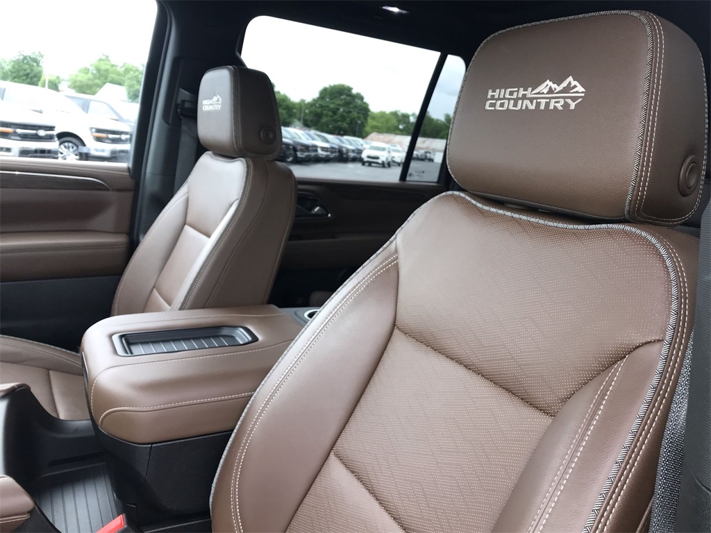 2023 Chevrolet Suburban High Country photo 10