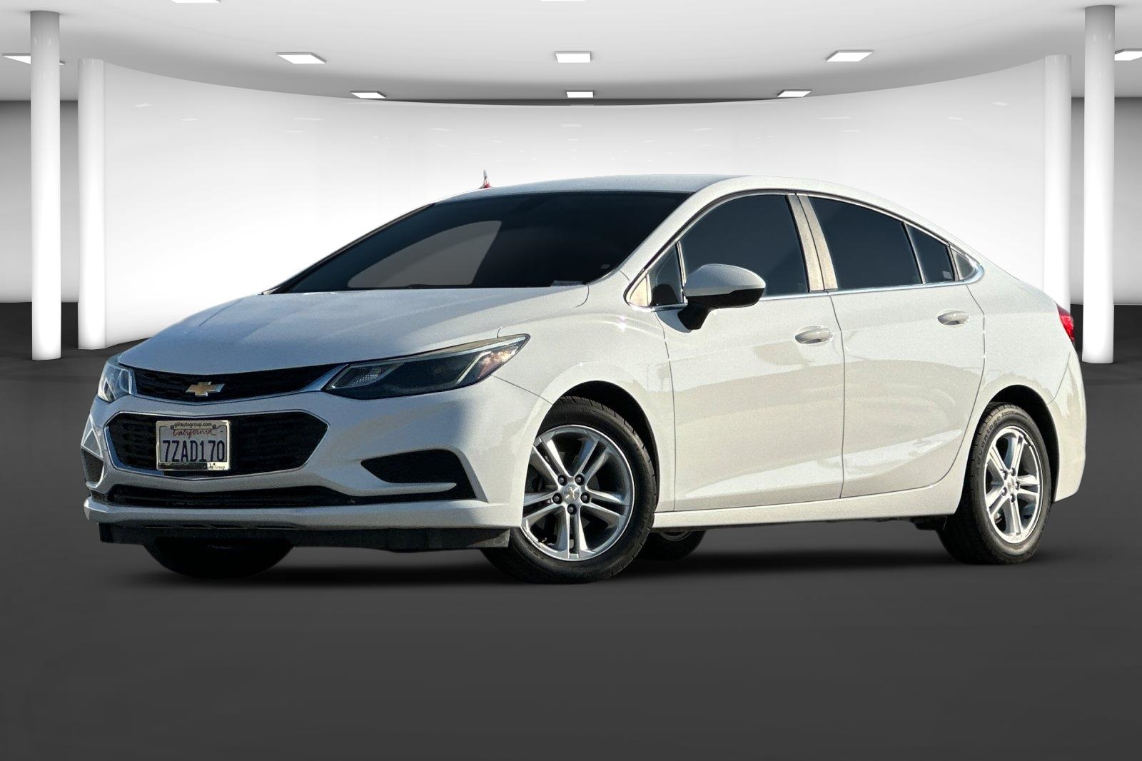 Used 2017 Chevrolet Cruze LT with VIN 1G1BE5SMXH7264295 for sale in Madera, CA