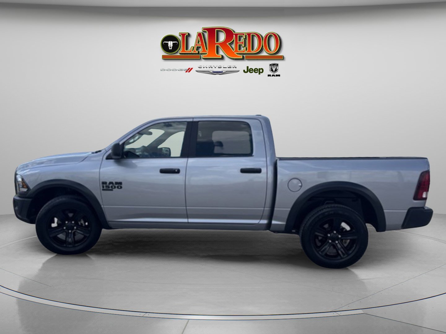 2024 Ram 1500 Classic Warlock photo 3