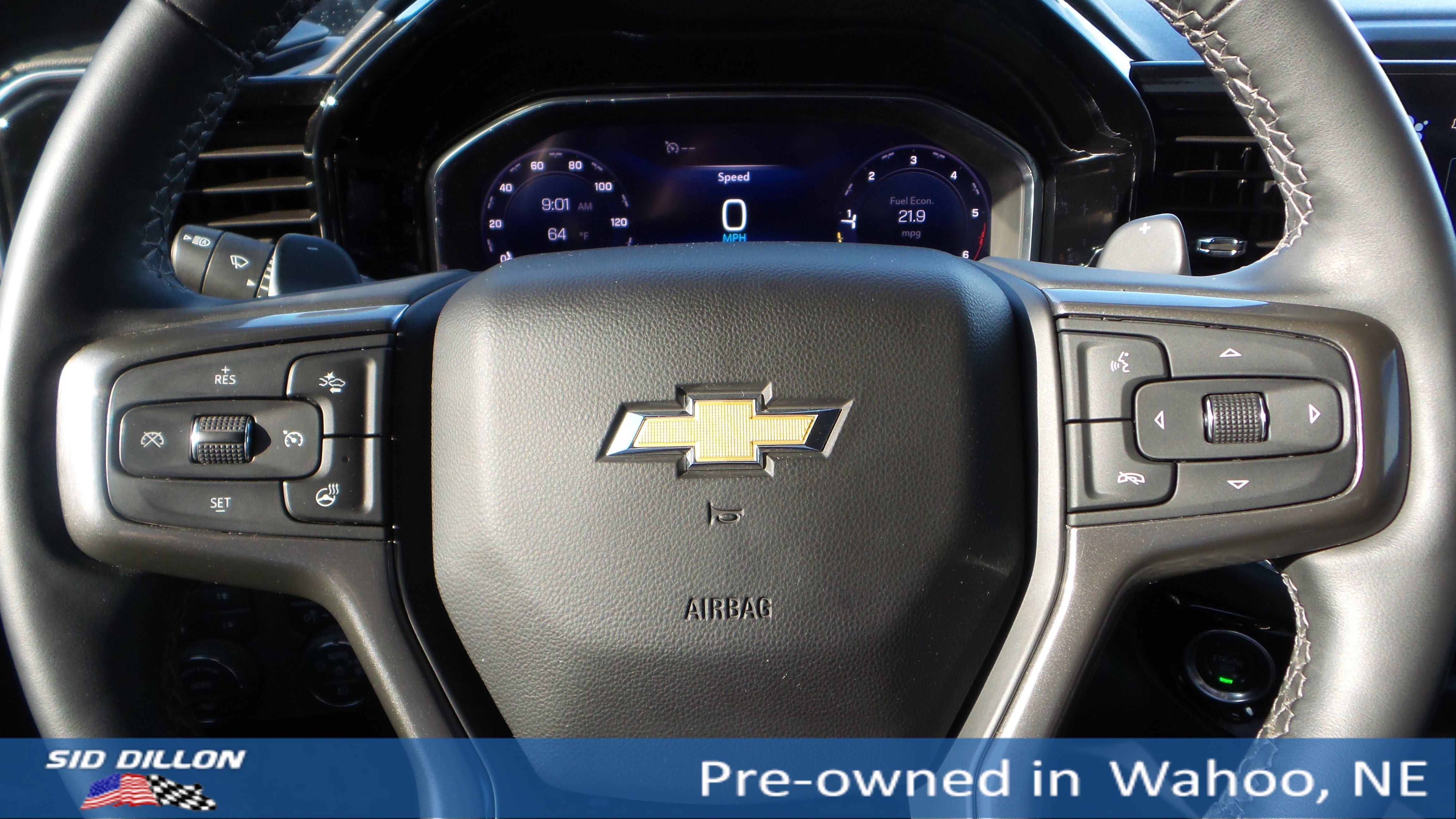 2025 Chevrolet Silverado 1500 High Country photo 11