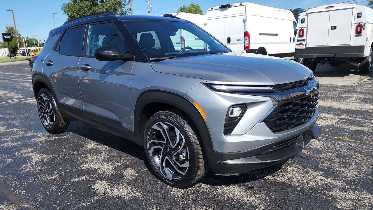 2024 Chevrolet Trailblazer RS photo 2