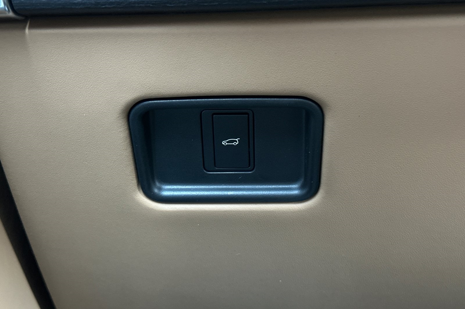 2025 Land Rover Range Rover SE photo 30