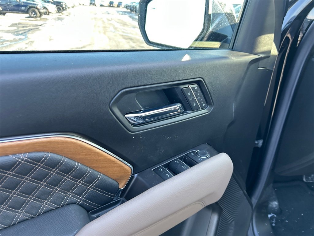 2026 GMC CANYON - Image 13