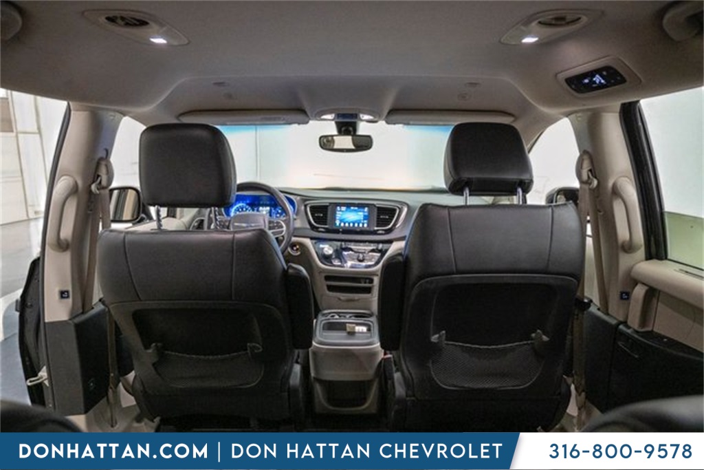 2020 Chrysler Pacifica Touring L photo 22