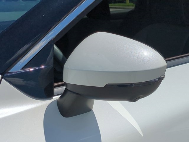 2021 Nissan Rogue SV photo 10