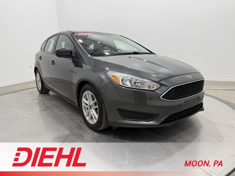 2018 Ford Focus SE's photo