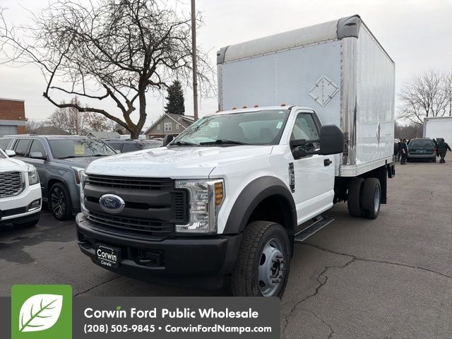 2018 Ford F-450 Super Duty Chassis Cab XL