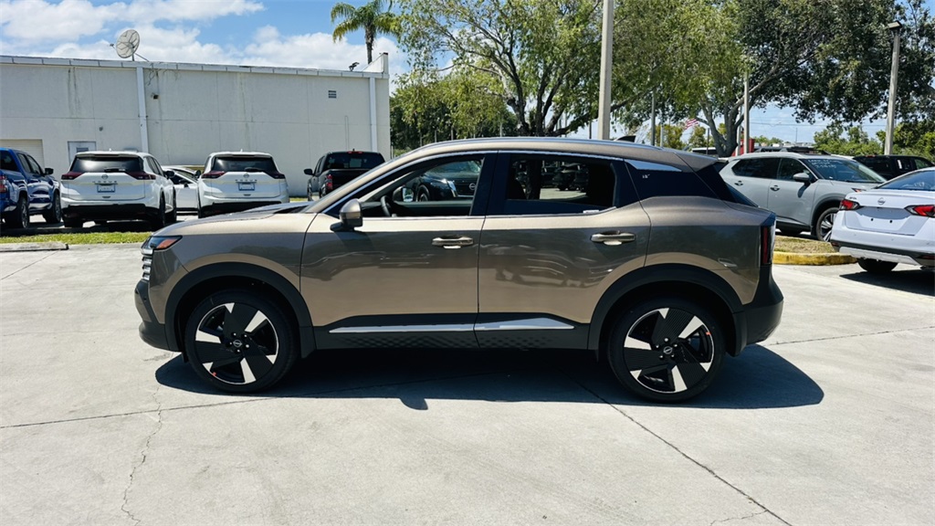 2025 Nissan Kicks SR photo 3
