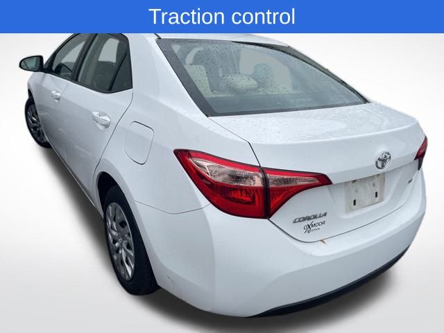 2018 Toyota Corolla LE photo 2
