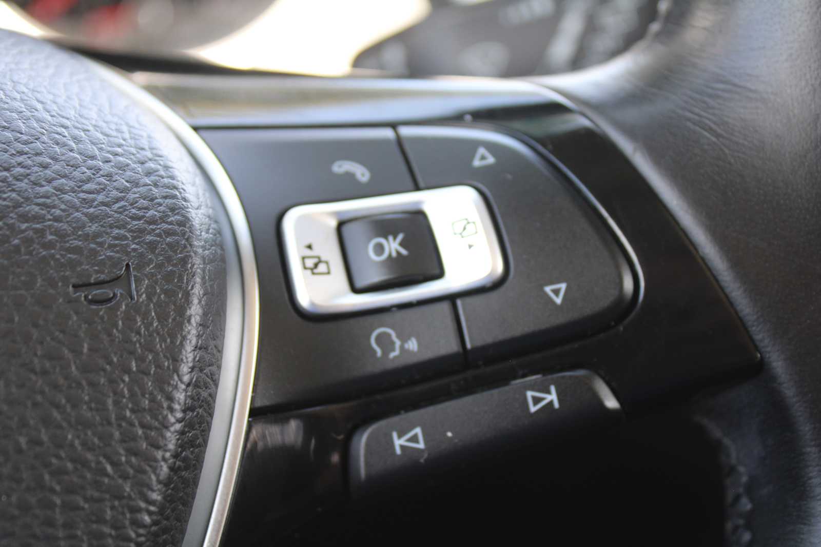 2018 Volkswagen Atlas V6 SEL photo 32