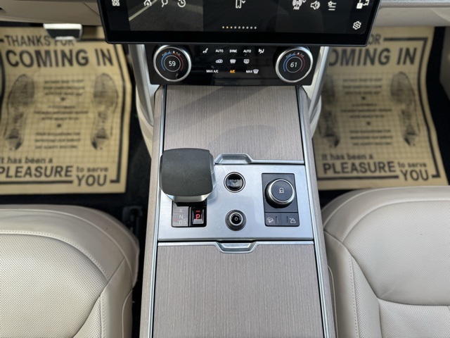 2023 Land Rover Range Rover SE photo 30