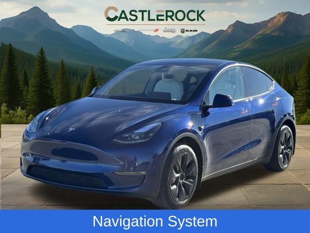 2025 Tesla Model Y Long Range's photo