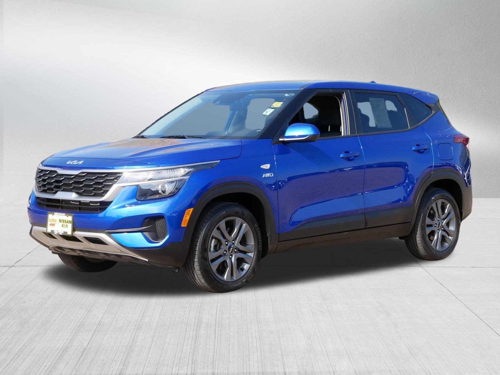 2023 Kia Seltos LX photo 3