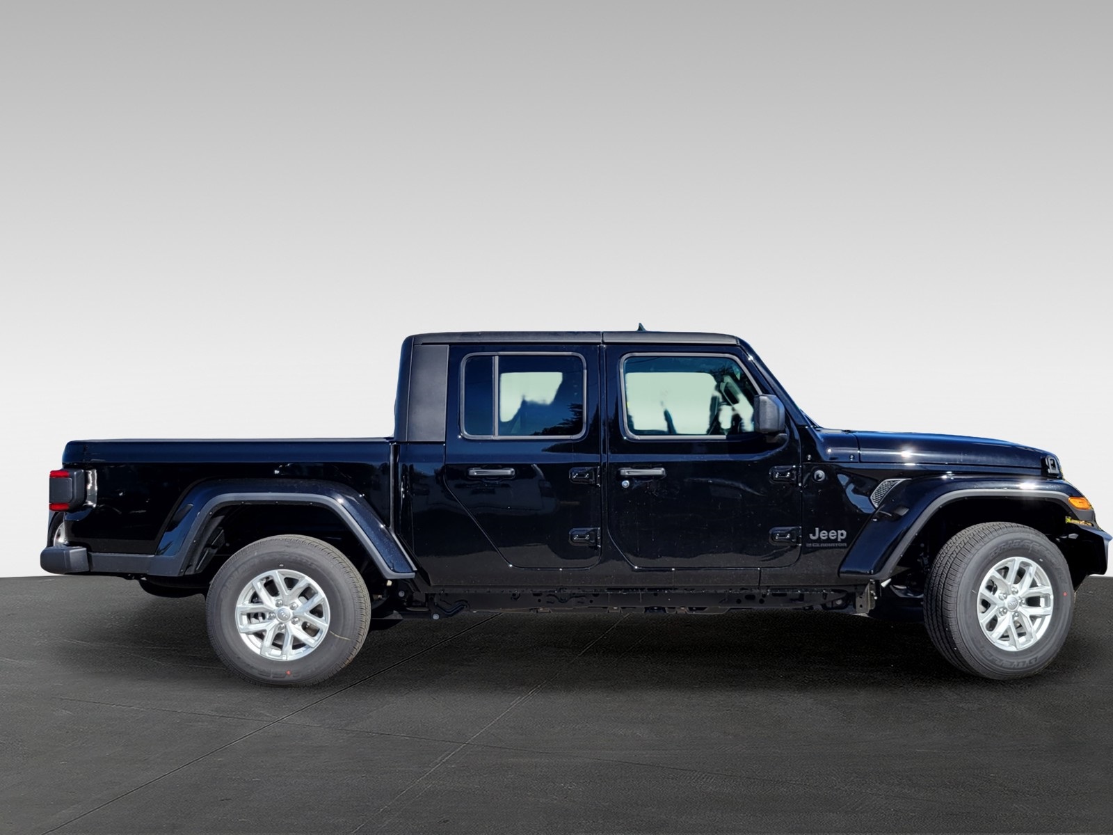 2023 Jeep Gladiator Sport S photo 4