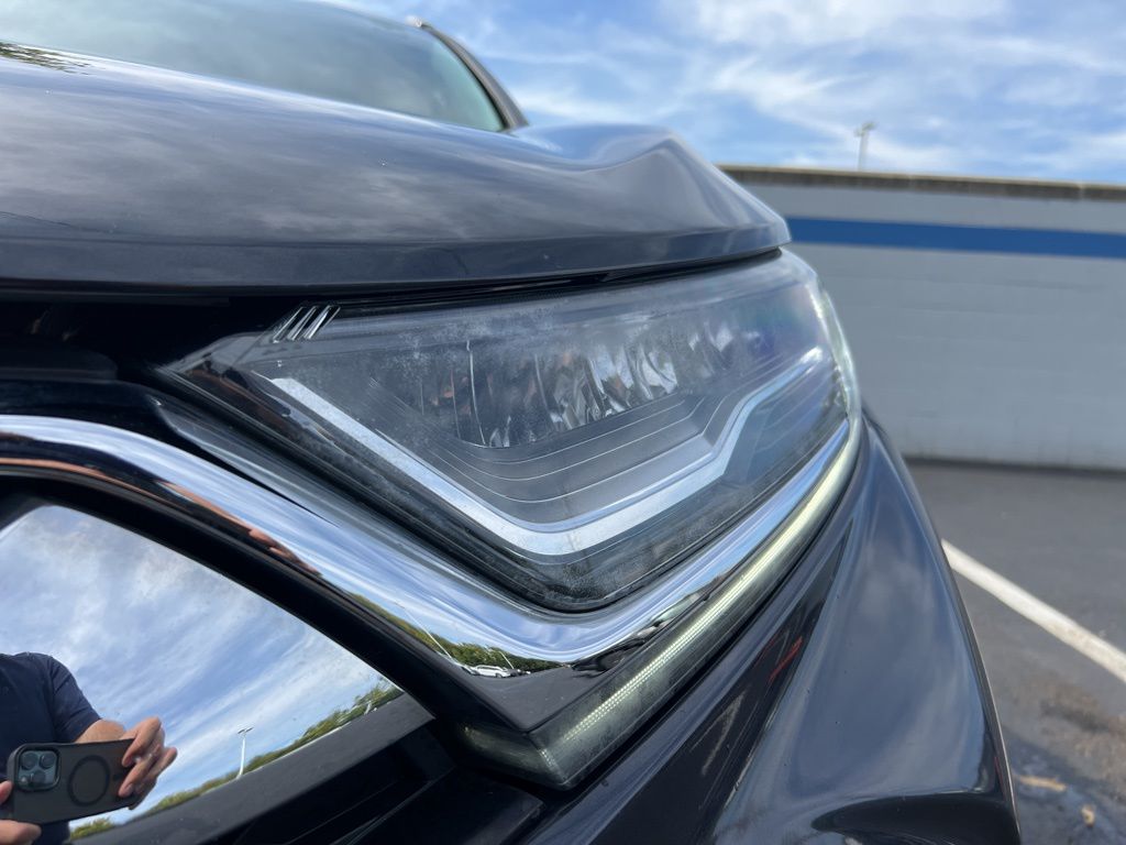 2018 Honda CR-V Touring photo 9