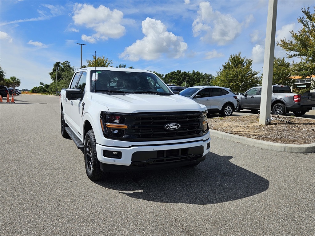 2025 Ford F-150 XLT photo 2