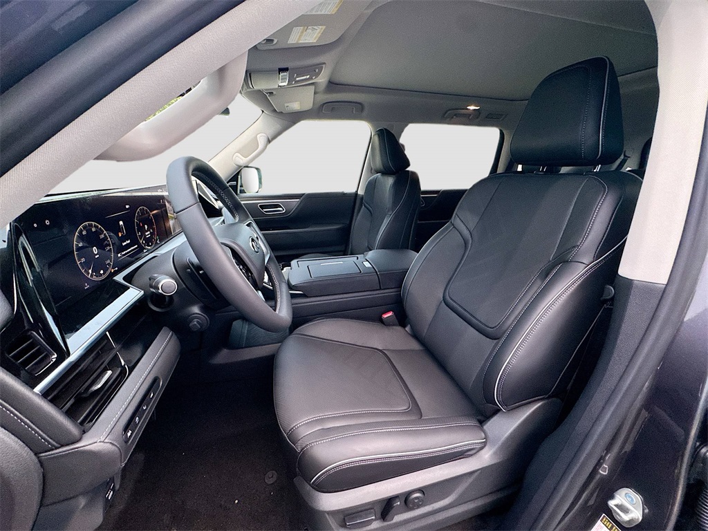 2026 Infiniti QX80 Luxe photo 19