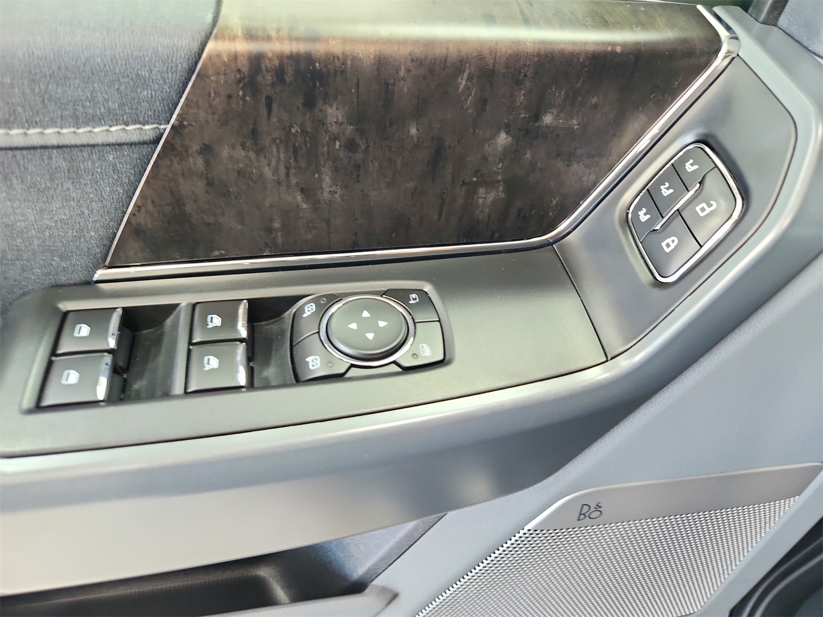 2022 Ford F-150 Lariat photo 33
