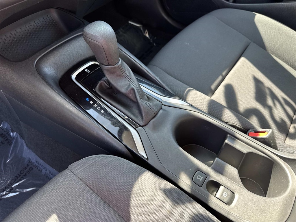 2023 Toyota Corolla LE photo 24