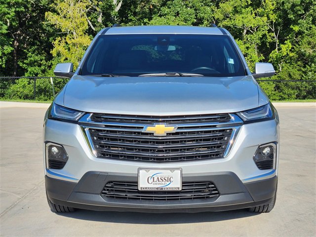 2022 Chevrolet Traverse Cloth photo 2