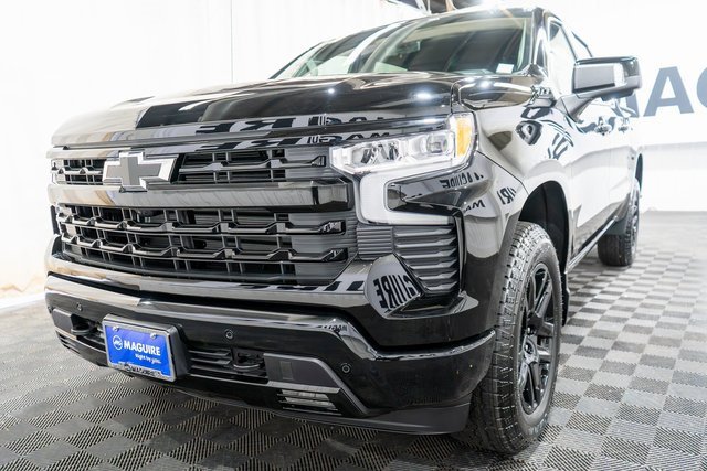 2026 Chevrolet Silverado 1500 RST photo 2