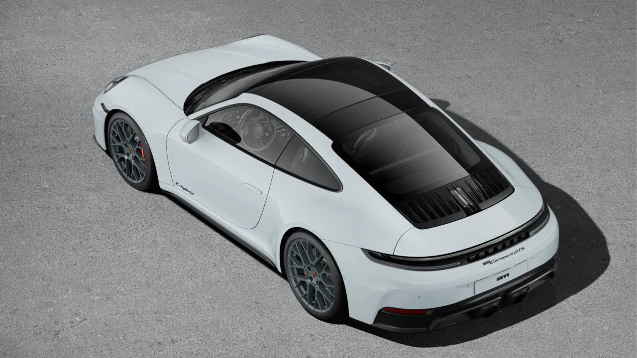 2026 Porsche 911 4 GTS photo 4