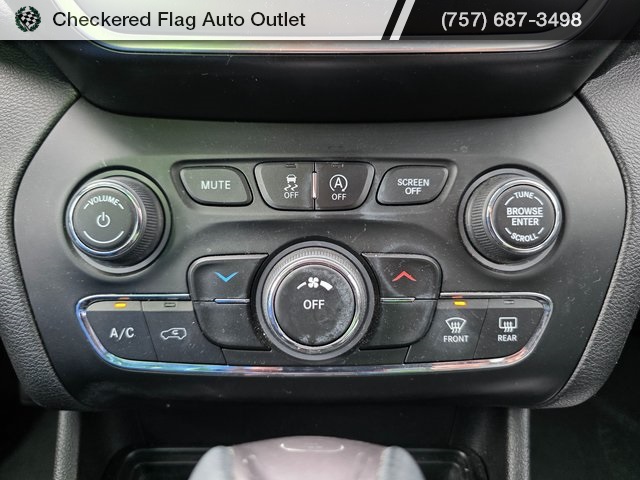 2019 Jeep Cherokee Latitude photo 16