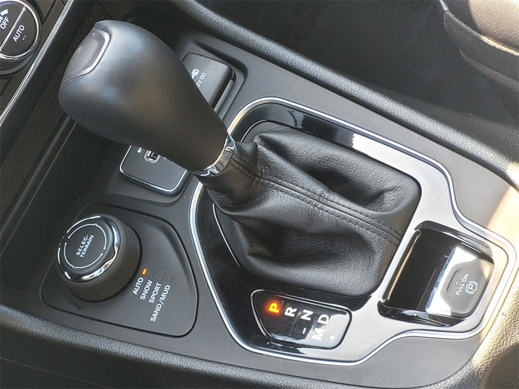 2022 Jeep Cherokee Limited photo 22