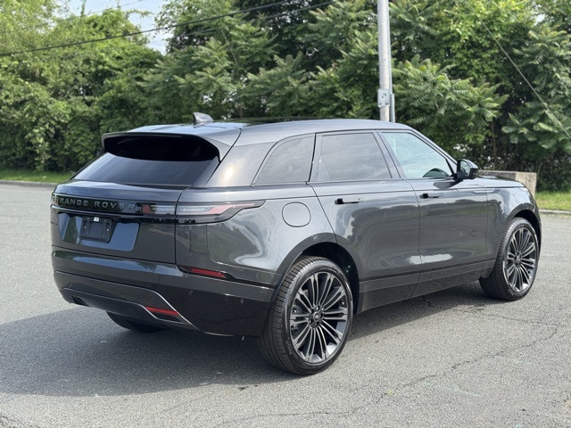 2026 Land Rover Range Rover Velar SE photo 5