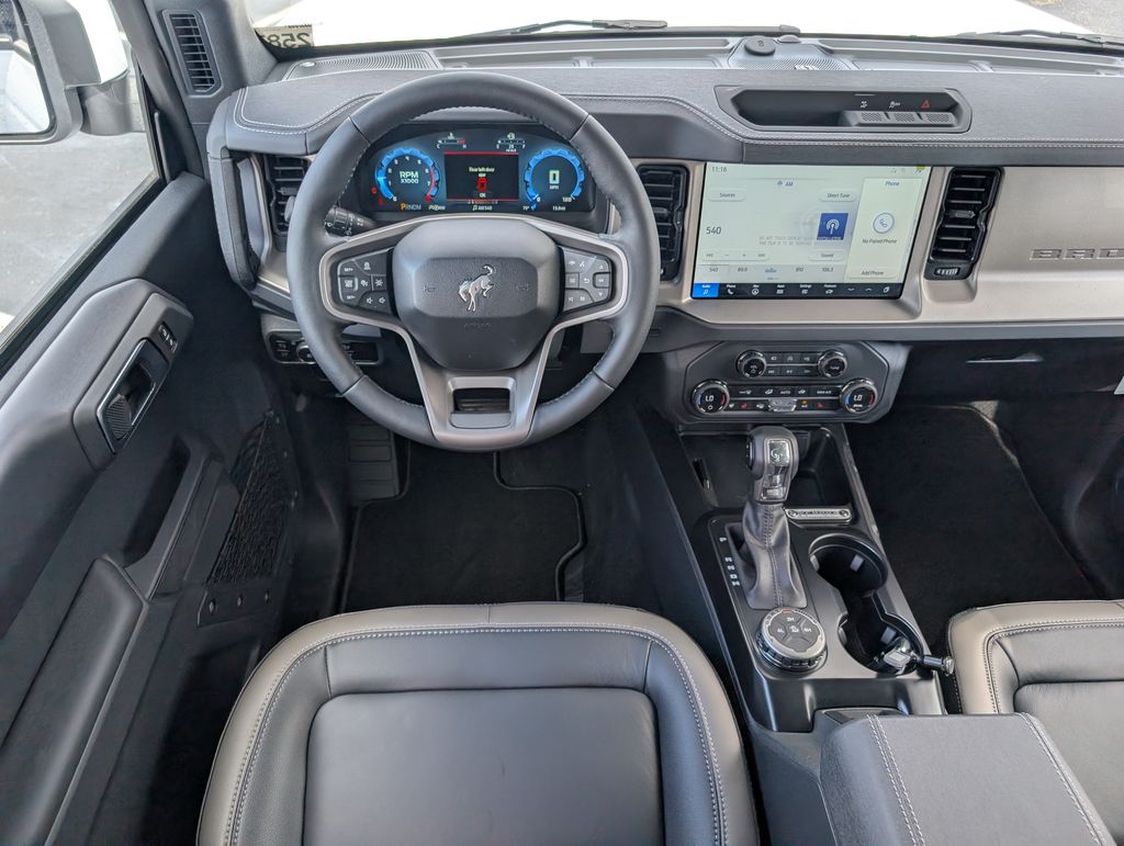 2025 Ford Bronco Outer Banks photo 4