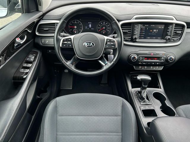 2019 Kia Sorento S photo 8