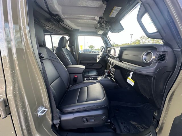 2025 Jeep Gladiator Sport photo 30