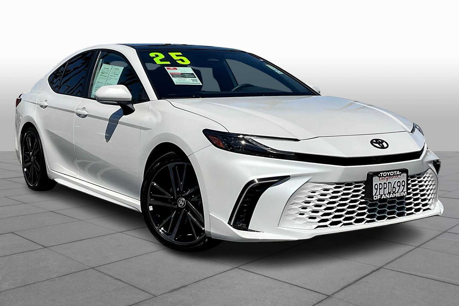 2025 Toyota Camry XSE photo 2